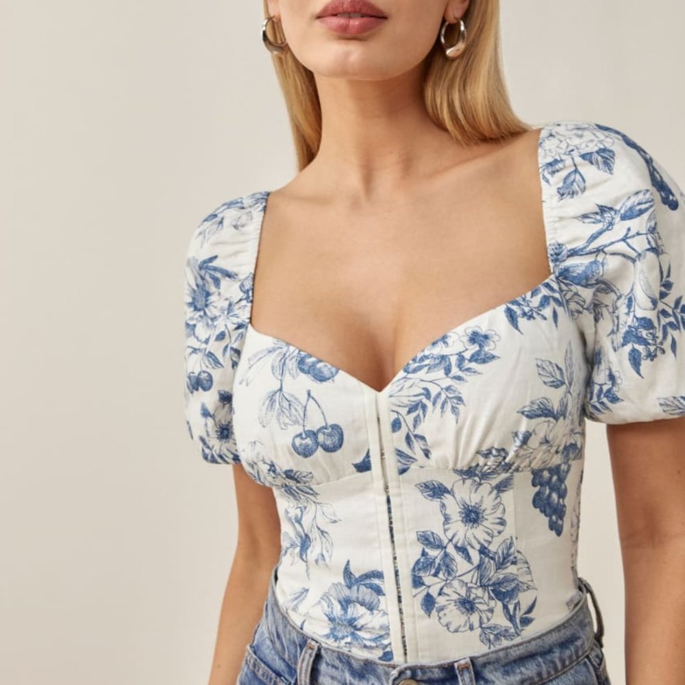 Reformation Rome Linen Top in Corsica - Picture 4 of 12